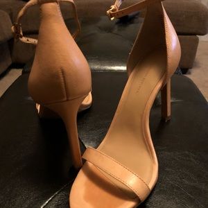 Nude Banana Republic Sandal Heels